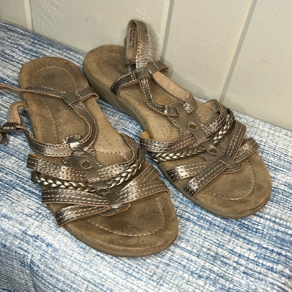 G.H. BASS & Co. Maggie Strappy Sandals Super Cute Black Leather - Picture 1 of 4